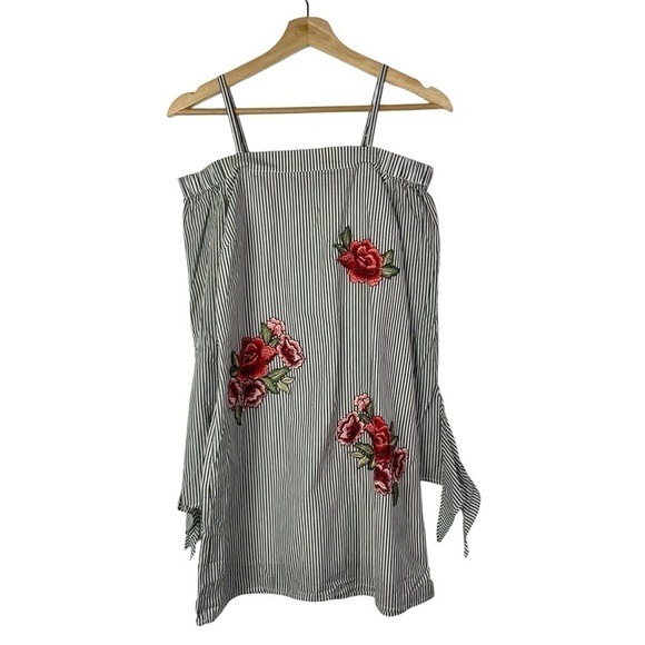 Romeo & Juliet Couture Black & White Stripe Floral Embroidered Mini Dress S - Picture 1 of 5